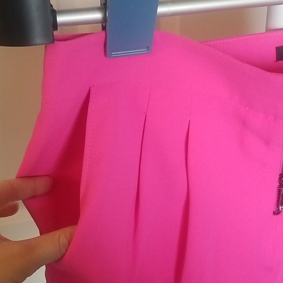 Forever 21 Hot Pink Zipper Shorts - Picture 4 of 5